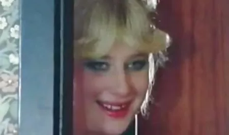 પત્ની Masturbates અને પોર્ન વીડિયો જોવા માટે મુક્ત ઑનલાઇન માટે cums ત્રણ વખત (સંપૂર્ણ વિડિઓ)