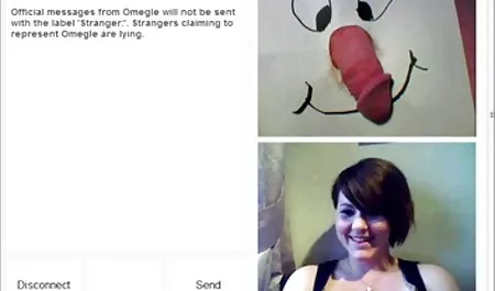 Horny પગલું Bro eorna નહીં તેની ટોટી ખેંચવામાં યુવાન Kimber લી!