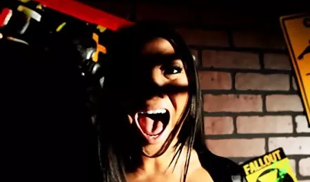 કમીંગ જુઓ Giga porn ઇટાલિયન માં asshole