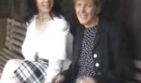 UND dem ગુમાવનાર in Den હાર્ડ જૂથ porn ચિકન ?