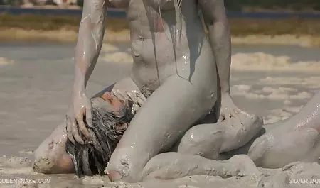 સાથે જોડાયેલ દિવાલ પવિત્રતા અને પોર્ન લોકપ્રિય કોલર