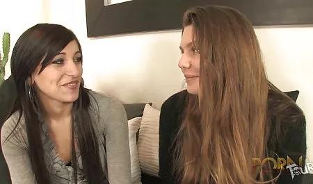 બ્રિટની અંબર લે છે એક મોટો કાળો લોડો પાછળ જુઓ પોર્ન