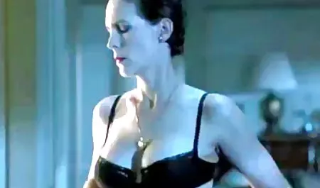 મોટી બતાવી એરોટિકા સુંદર મહિલા