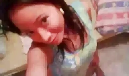 અનિયંત્રિત મદ્યપાન સાથે 3 વિવાહિત pornof સ્ત્રીઓ જે પ્રયત્ન કરવા માંગો ગાંડ