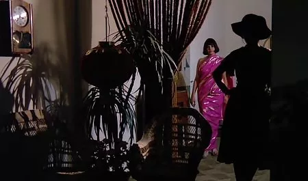 એટીએમ fetish સુંદરતા નહીં કિનારવાળું માં ક્લોઝઅપ જુઓ બેંગ