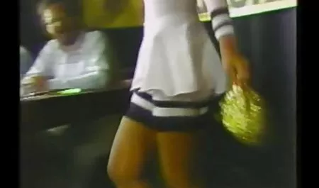 સોનેરી મમ્મી seduces તેમને ગુદા મૈથુન porn સેક્સ માટે છેતરપિંડી