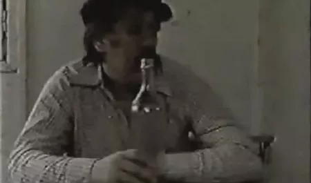 હું hecrjt gjhyj તમને તમે થોડું ડોકિયું હેઠળ મારા સ્કર્ટ