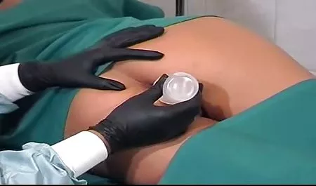 રમતો માસૂમ પોર્નો કાર