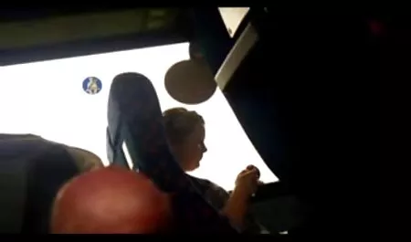 અપરિપક્વ કિશોર કે કિશોરી ડિક સવારી ગુદા ગેંગ બેંગ પહેલાં doggy