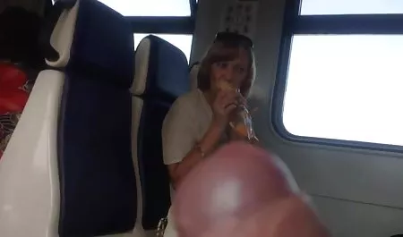 હું તેને પ્રેમ જ્યારે ડબલ્સ ફિલ્મ તે મને પરવાનગી આપે છે માટે પૂજા તેના પગ