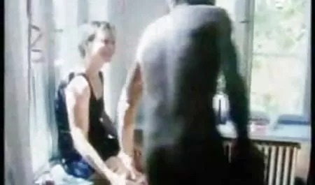 યુનાઇટેડ સ્ટેટ્સ GILF જસ્ટીન આપે છે તેના વાળ વાળુ ભોસ ચુત smatret parnuhi સારવાર