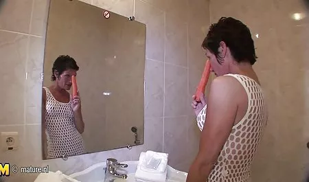 સોનેરી જર્મન મમ્મી મારે તને ચોદવિ છે પોર્ન તરીકે