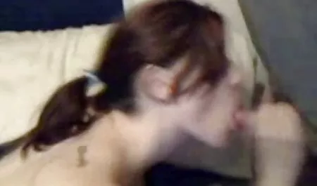 પ્રબળ હેતુ મહિલા ગુલામો શ્રેષ્ઠ ભારતીય પોર્ન ચાટવું તેમના બુટ સ્વચ્છ